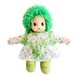 M01 * Ocean Vintage Raggedy Baby Girl Doll Green Yarn Hair